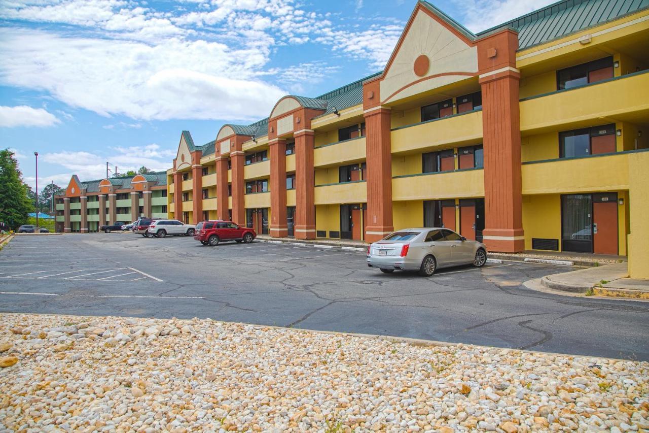 My Homes Macon North I-75 By Oyo Exterior photo
